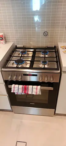 Siemens gas with electric oven stove like new 60/60cm free delivery