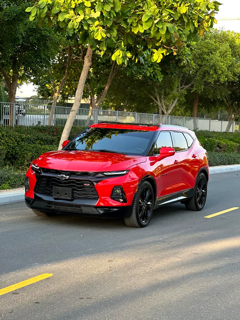 Chevrolet Blazer 2021 — photo 1 of 19
