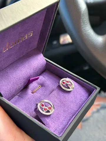 Elegant White gold diamond ruby Earring 8.5gr