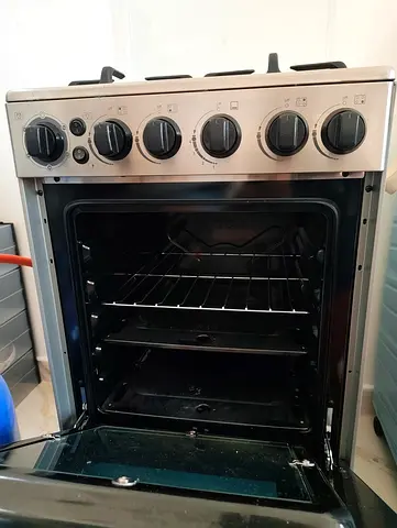 Stove Midea with gas cylinder