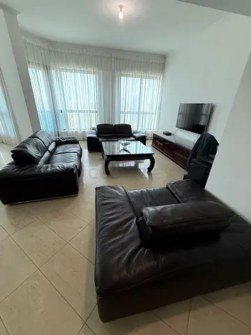 Full entire living room Leather Sofa Set x3 in Excellent Condition