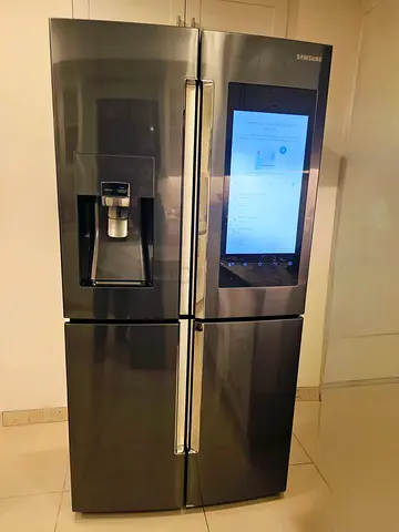 Samsung 4-Door Family Hub Refrigerator – Digital Screen – Premium Smart Design