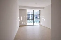 2 Bedrooms + Laundry l Blvd View| Vacant