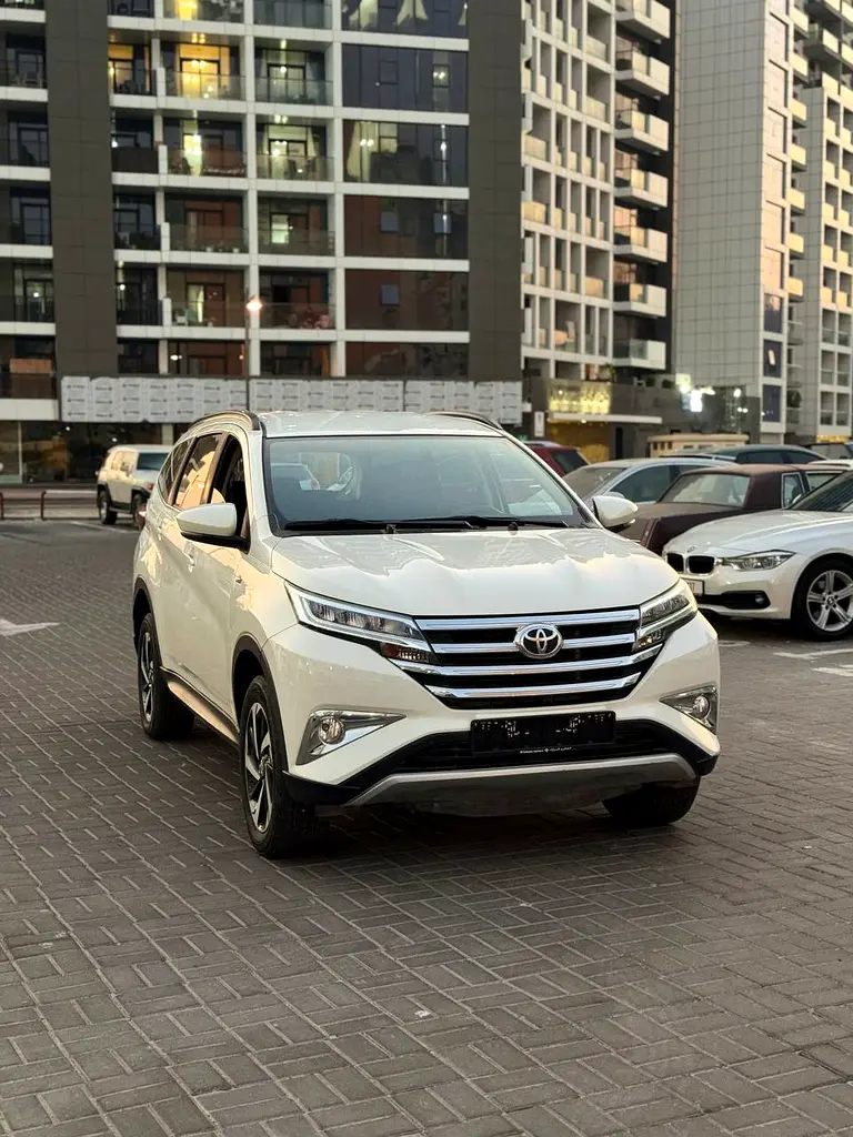 Toyota Rush 2023 — photo 1 of 10