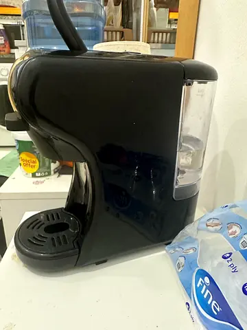 Sleek Black Coffee Machine in Excellent Condition