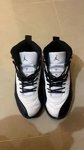 Air Jordan 4 Bred  Air Jordan 12 Taxi
