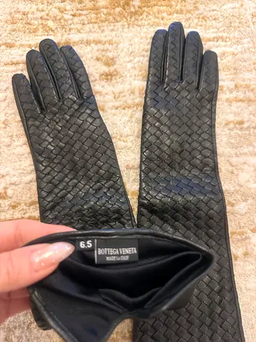 Bottega Veneta Intrecciato Leather Gloves