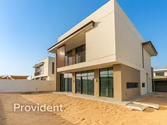 Area Expert | Open and Closed Kitchen | Landscaped