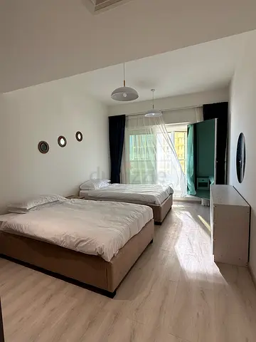 Luxury BEDSPACE for Russian and European Ladies in Room on Sheikh zayed road with BALCONY near METRO