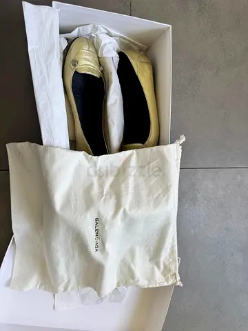 Balenciaga Womens flats