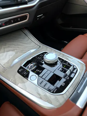 2026 BMW X7 缩略图 15