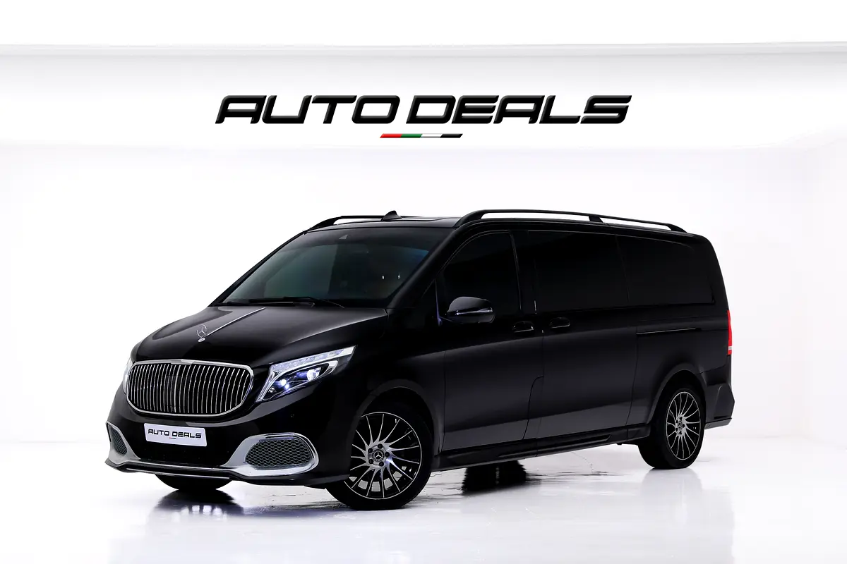 Mercedes-Benz V-Class 2023 — photo 1 of 20