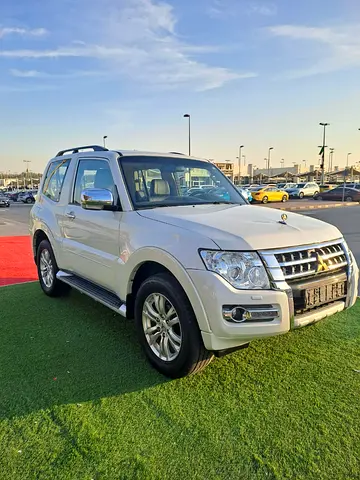 MITSUBISHI PAJERO 2018 3.8 2 DOOR FULL OPTION NO ACCIDENT NO REPAINT VERY CLEAN CAR