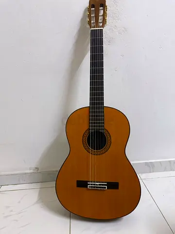 Yamaha C80 Guitar