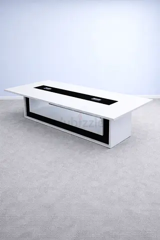 Meeting table