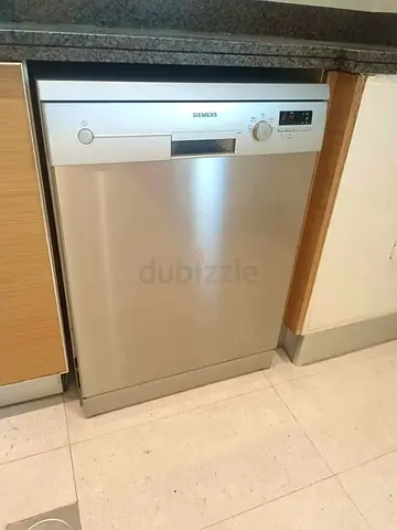 Siemens 2 rack dishwasher in Excellent Condition German brand, free delivery installation also..