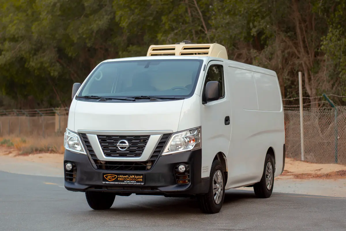 Nissan Urvan 2021 — photo 1 of 14