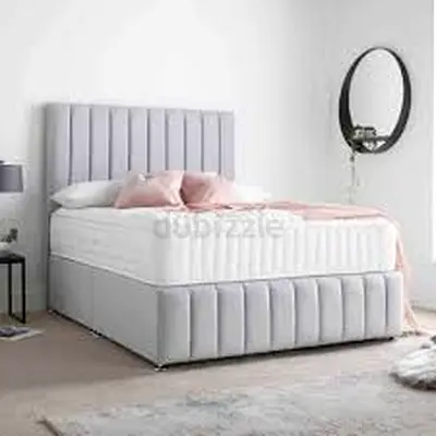 Elegant and Comfortable Queen Size Bed with Storage