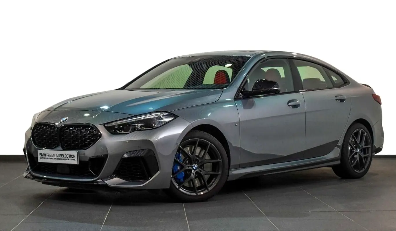 M235i xDrive