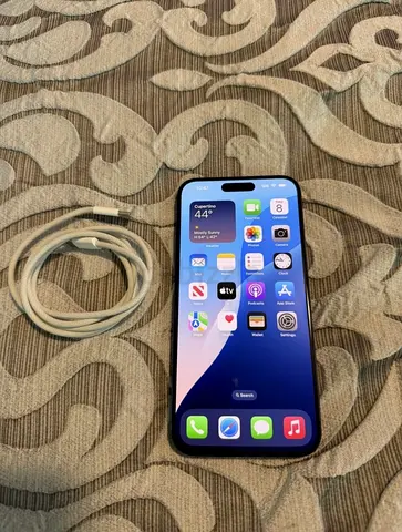 iPhone 15 pro Titanium Blue