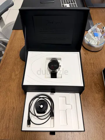 Montblanc Summit 3 as new incl all original box, straps, charger