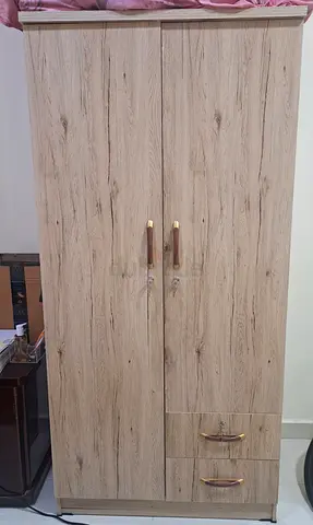 Stylish Wooden Wardrobe with Drawers