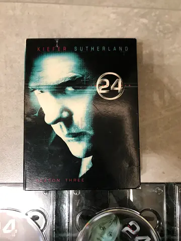 24: Season Three Collectors edition 7 DVD’s