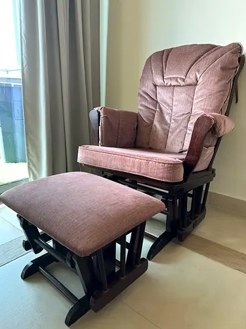 Giggles baby chair