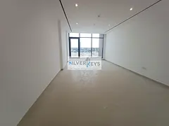 SPACIOUS 3BHK WITH BALCONY &amp; MAID ROOM + LAUNDRY ROOM + C.KITCHEN + BUILD IN WARDROBE