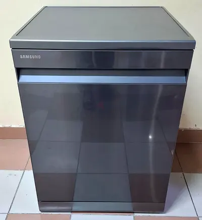 Samsung 3rick dishwasher  latest model same like new condition With WiFi system free delivery instal