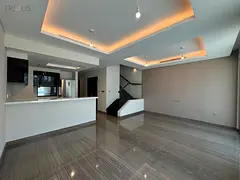 Single Row | Golf Course View | Private Garden