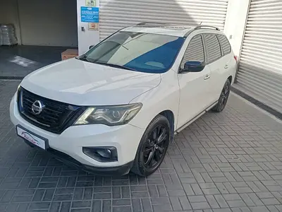 Nissan Pathfinder SV mid night 2019 single owner gcc accident free
