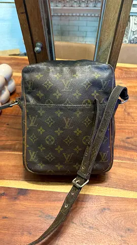 Louis vuitton men crossbody