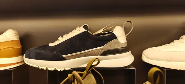 Men shoe
