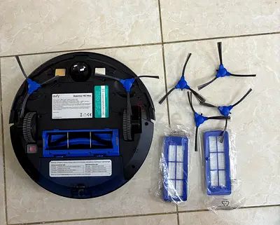 Eufy RoboVac 15C MAX – Robot Vacuum in Excellent Condition with Extra Brushes  Filters