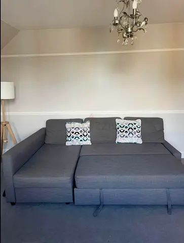 Excellent condition IKEA brand L shape sofa bed with storage 
Neat and clean 
L fixing both sides
