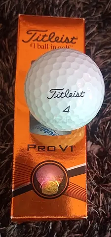 Titleist Pro V1 Golf Balls (1 Sleeve)