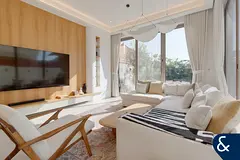 4-Bed Townhouse | Private Pool | Upgraded