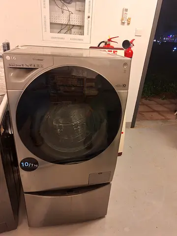 LG letest model washer dryer 2in1 washing machine 10/7kg with mini washer