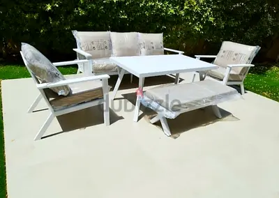 Stylish Outdoor Furniture Set - Perfect for Relaxation