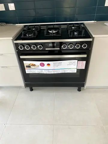 Bosch series 8 90x60cm black  gass cooker