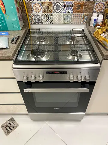 Siemens latest version 4burner top gass oven electric 60x60cm cooking range