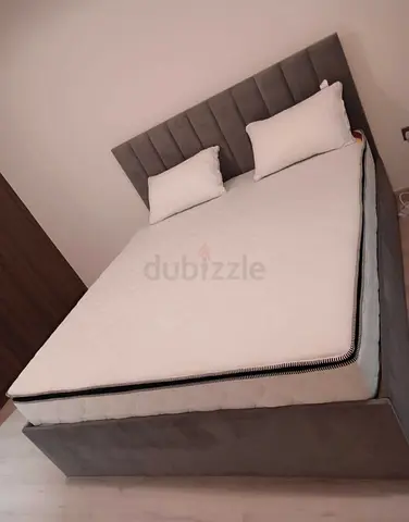Modern Design New King size Luxury Family bed with mattress Available