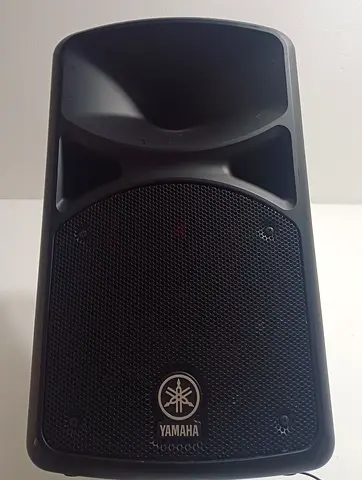 SALE!!! YAMAHA STAGEPAS 400BT SPEAKER