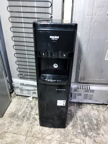 Bottom load water dispenser