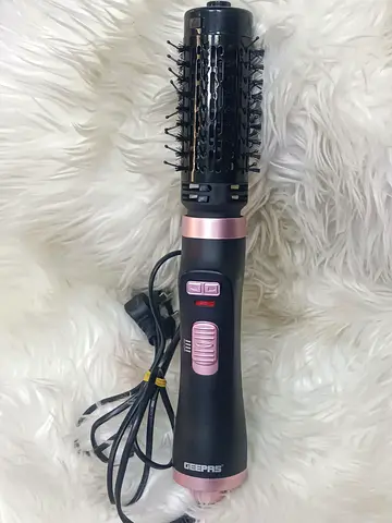 Geepas 2-in-1 Rotating Hot Hair Styler (GHR86000N).