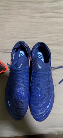 Nike Football Cleats in Excellent Condition