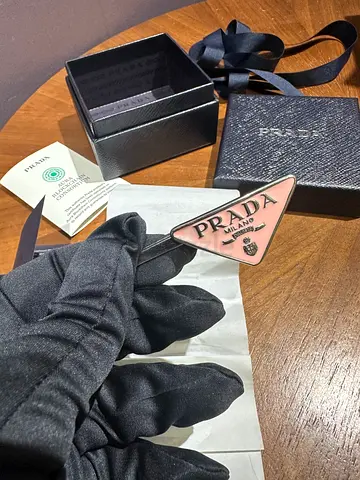 فضة Prada Brooch with Original Packaging