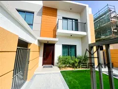 Townhouse for ownership, 5 bedrooms and a living room, ready for delivery in a month