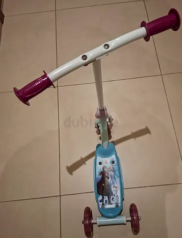 Girly Scooter FROZEN theme for 2 years plus